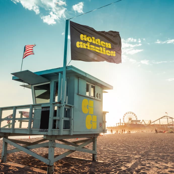 Golden Gizzlies lifeguard station on the beach